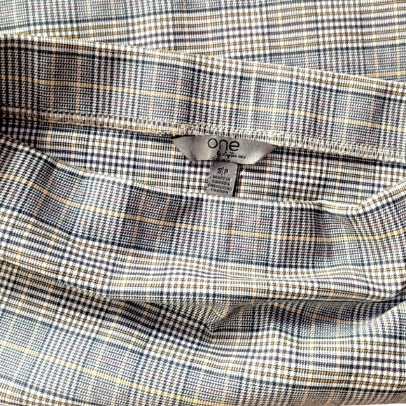 Chic Plaid Pull-on Mini Skirt - Elastic waistband - Small - Picture 3 of 3